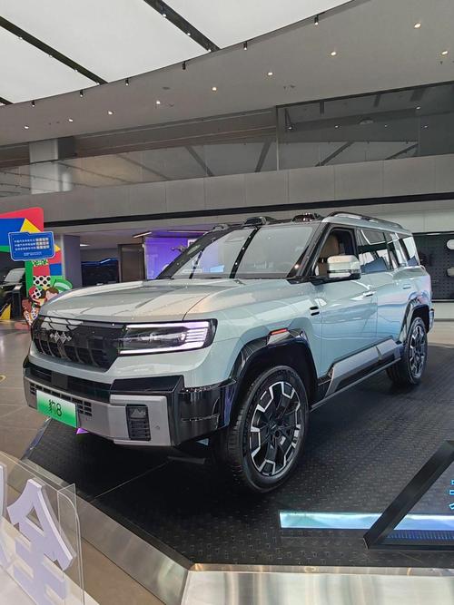 深圳246比亚迪方程豹硬派越野的爆款，英菲尼迪35周年与你共成长
